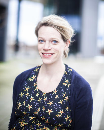 Portrettbilde av Thea Schjødt, styreleder i Amnesty International Norge.