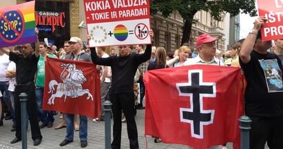 Motdemonstranter under Baltic Pride i Vilnius 2014